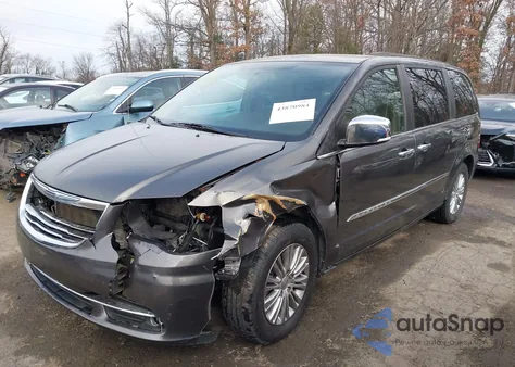 2015 Chrysler Town & Country Touring-L z USA, uszkodzony, nr VIN 2C4RC1CGXFR547479